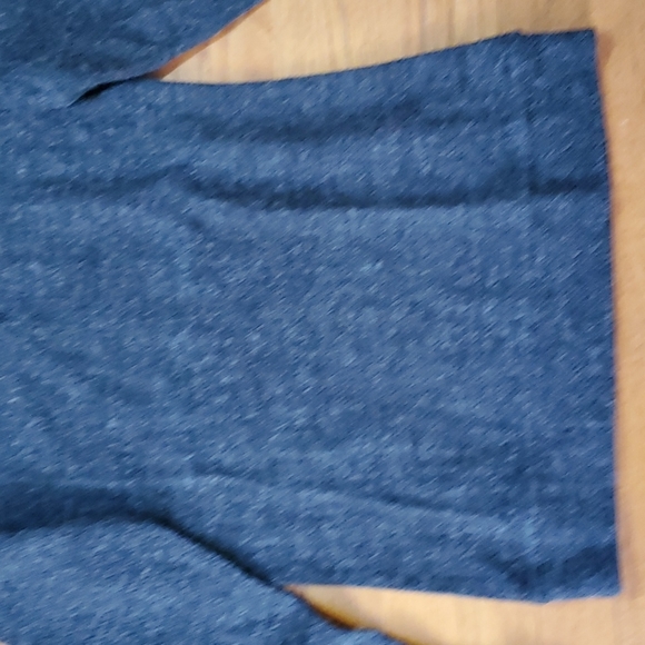 NWT Gray v neck sweater m - Picture 3 of 4
